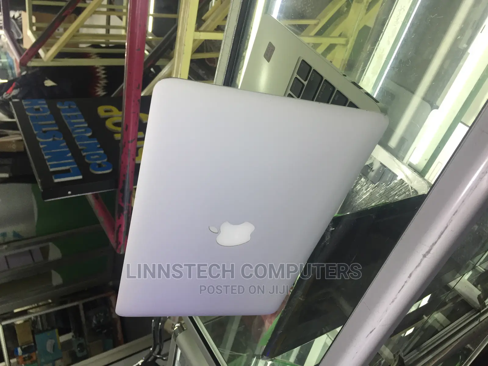Laptop Apple MacBook Air 2015 8GB Intel Core I7 SSD 256GB