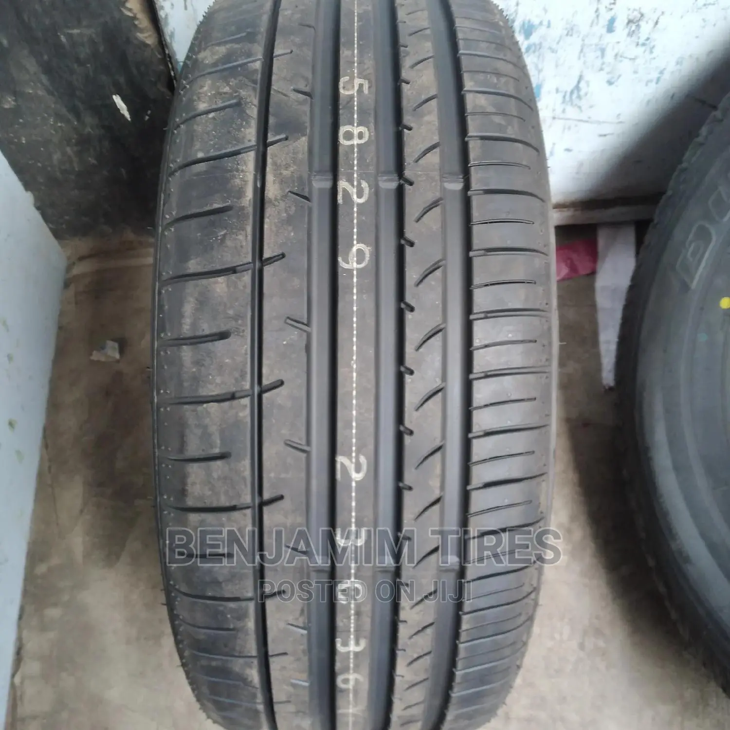 Dunlop Tires Sizes 245/45r18 Made in Japan.