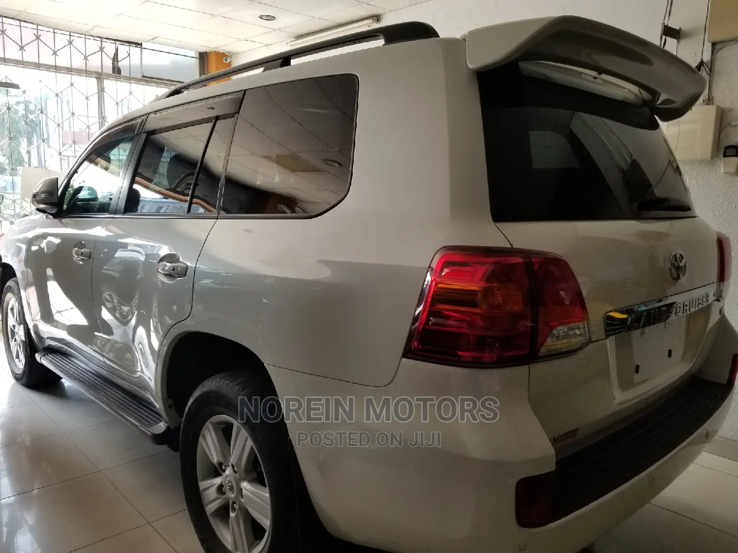 Toyota Land Cruiser 2014 White