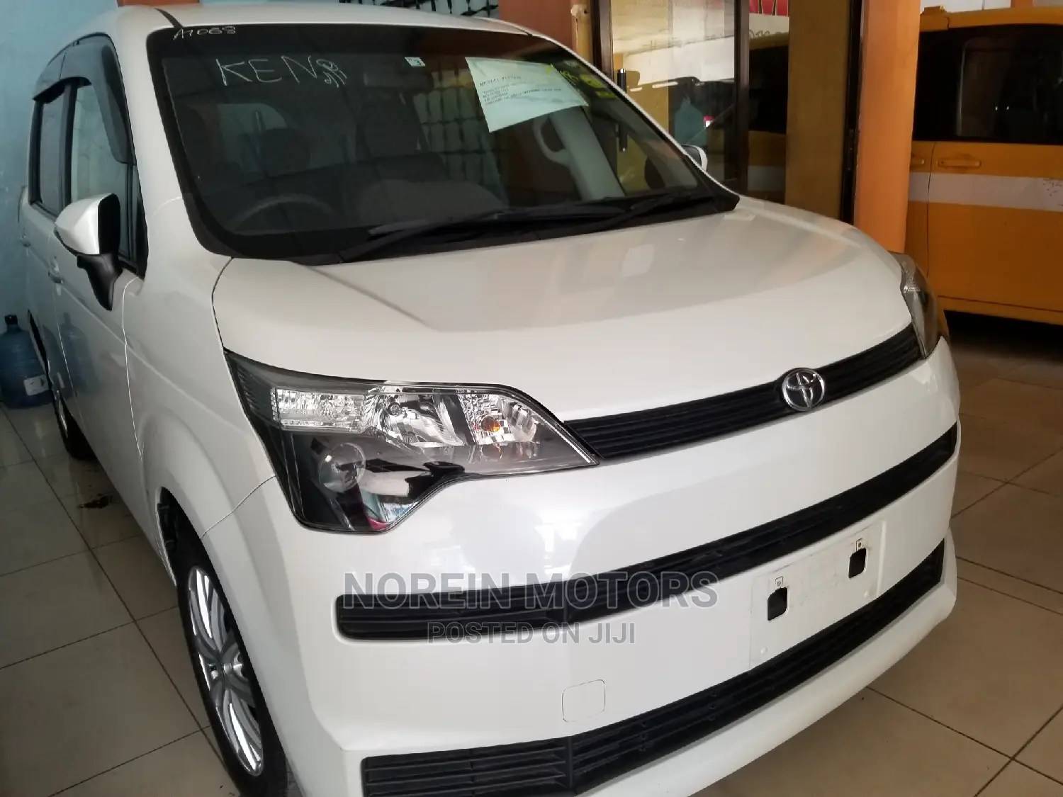 Toyota Porte 2015 Green
