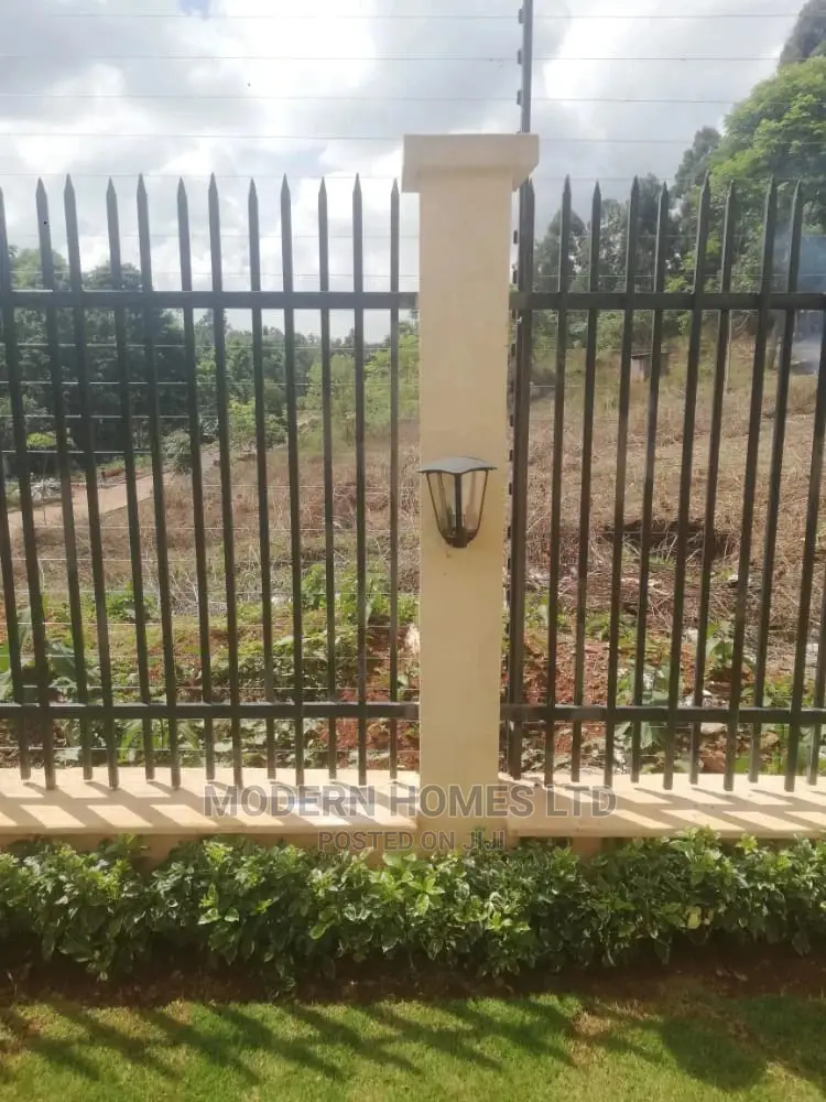 Quality Pallisade and Electric Fence