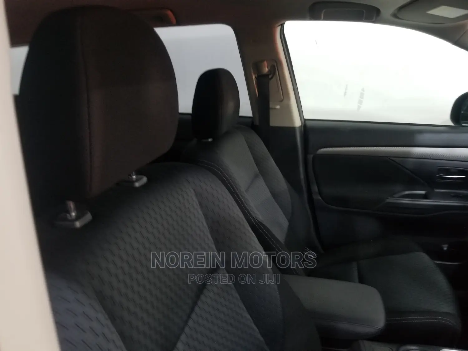 Mitsubishi Outlander 2015 Pearl