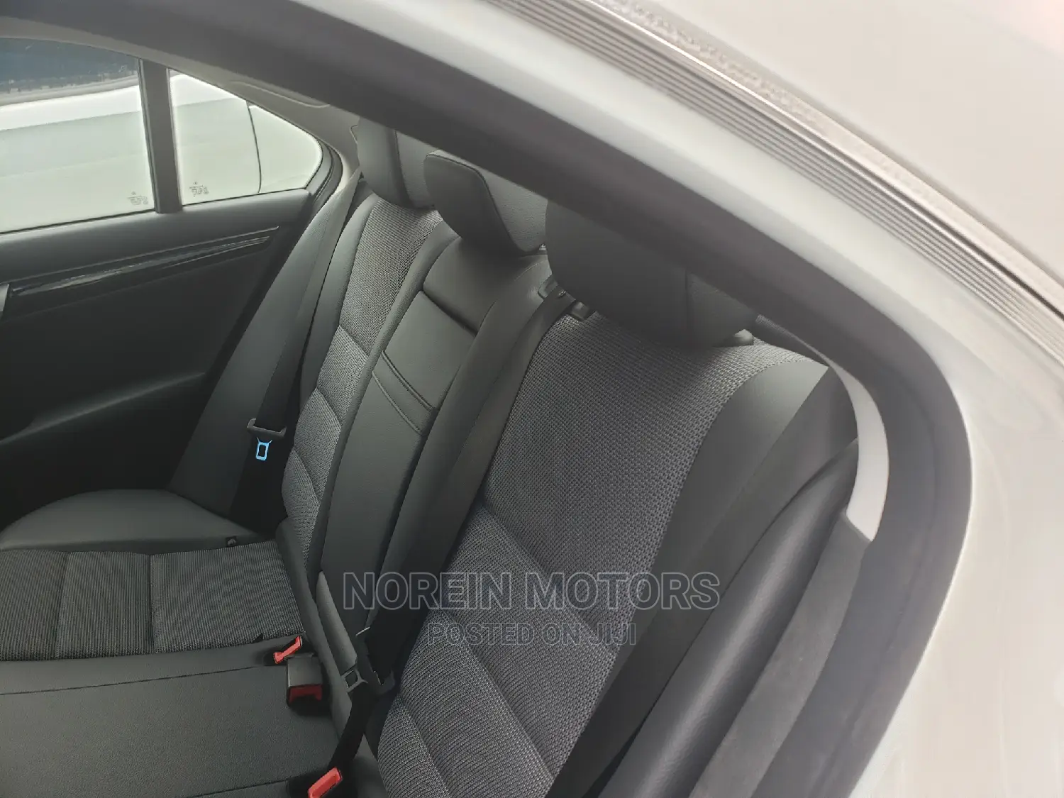 Mercedes-Benz C180 2015 White