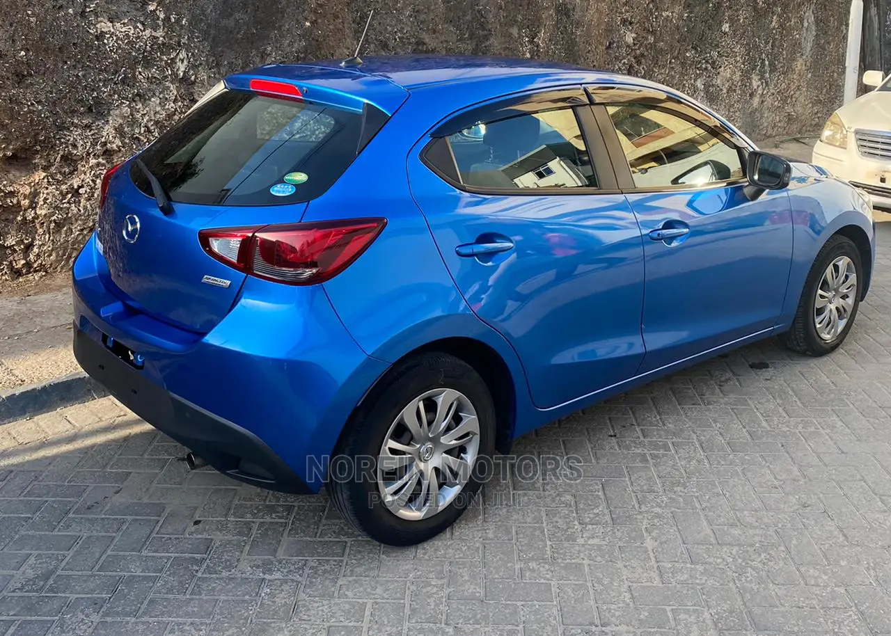 Mazda Demio 2015 Blue