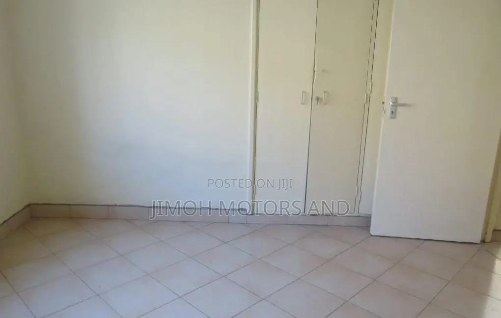 10bdrm Apartment in Parklands/Highridge for Sale