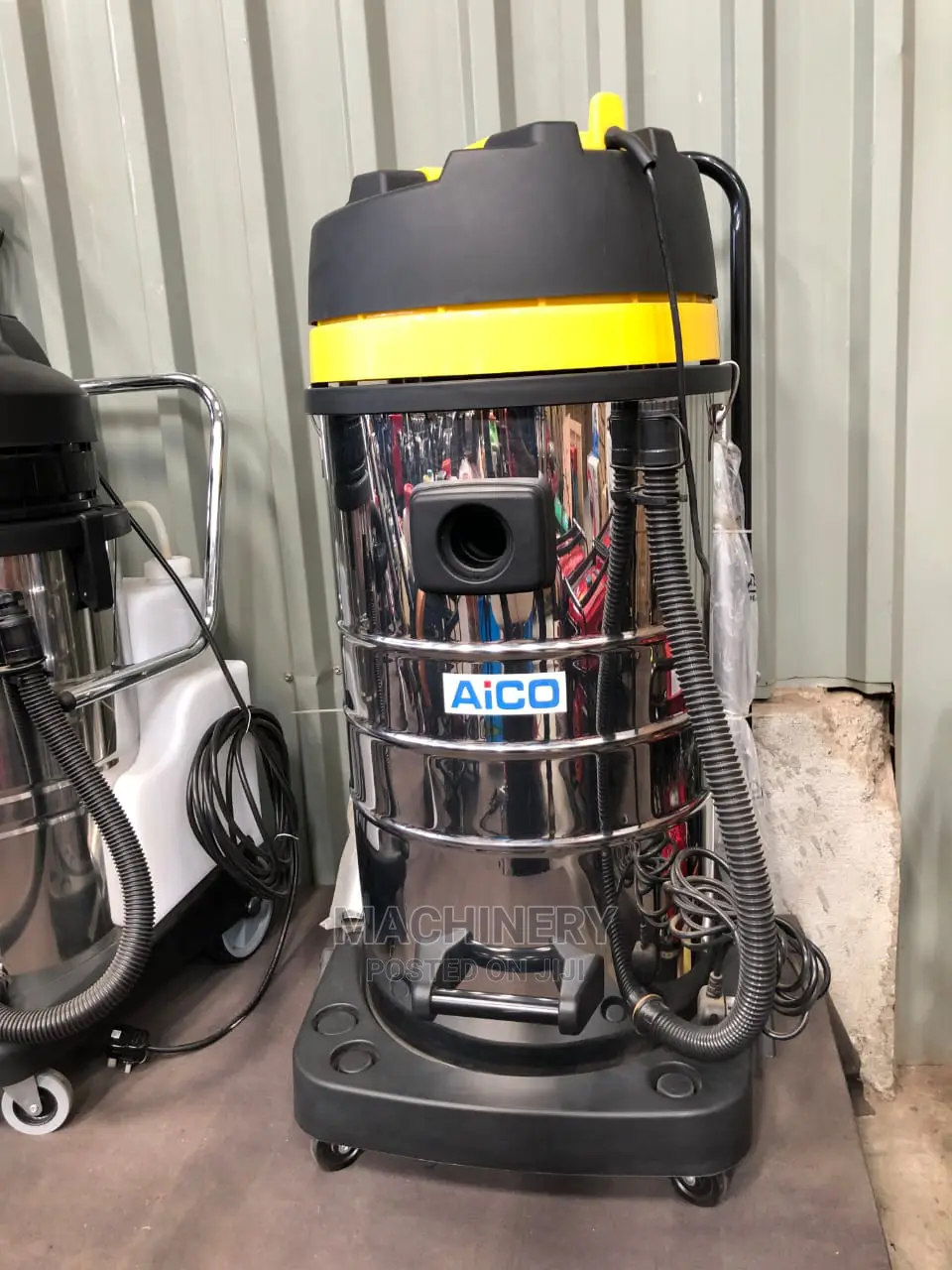 100l Commercial Vacuum Cleaner