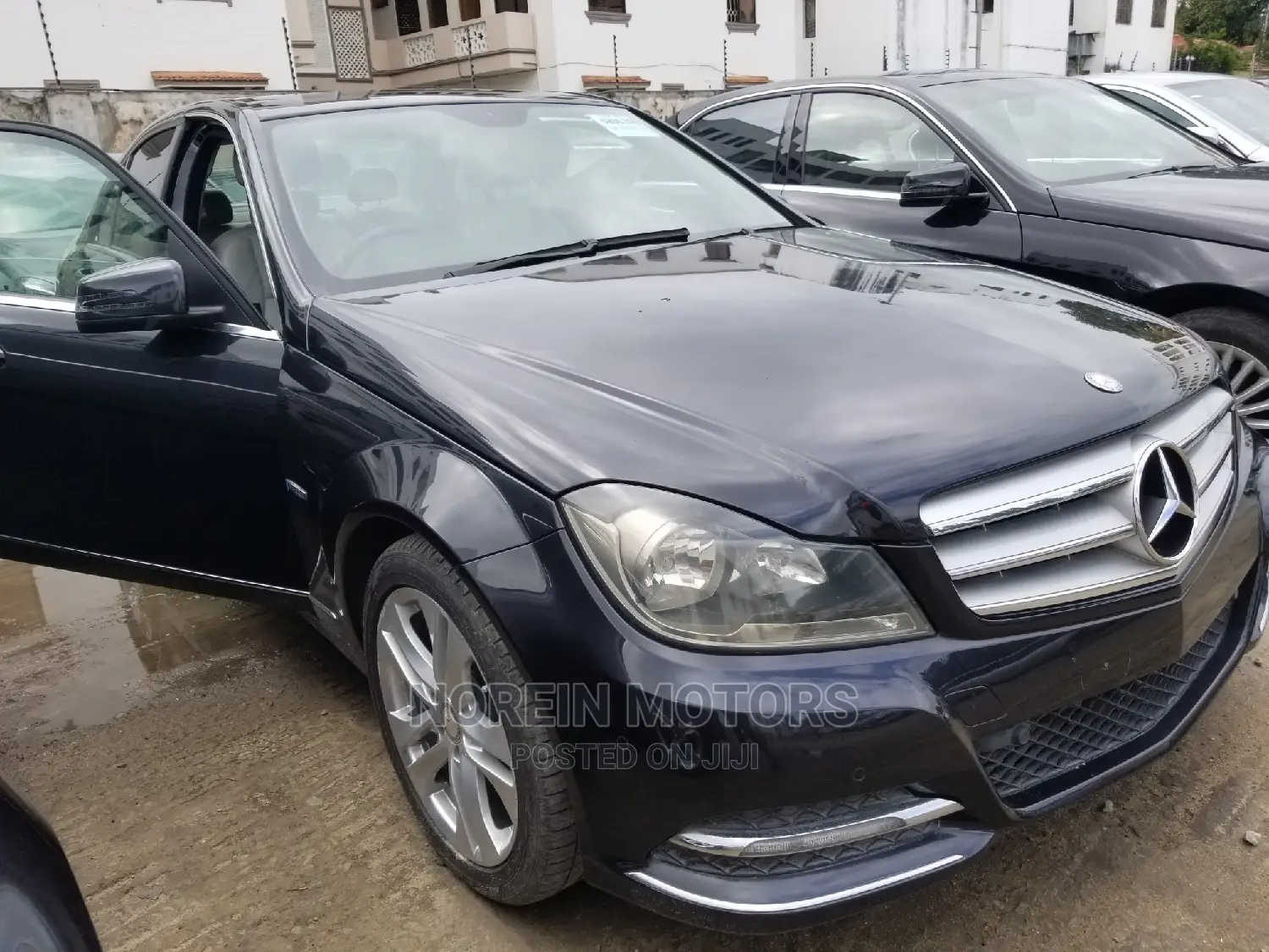 Mercedes-Benz C200 2015 Blue
