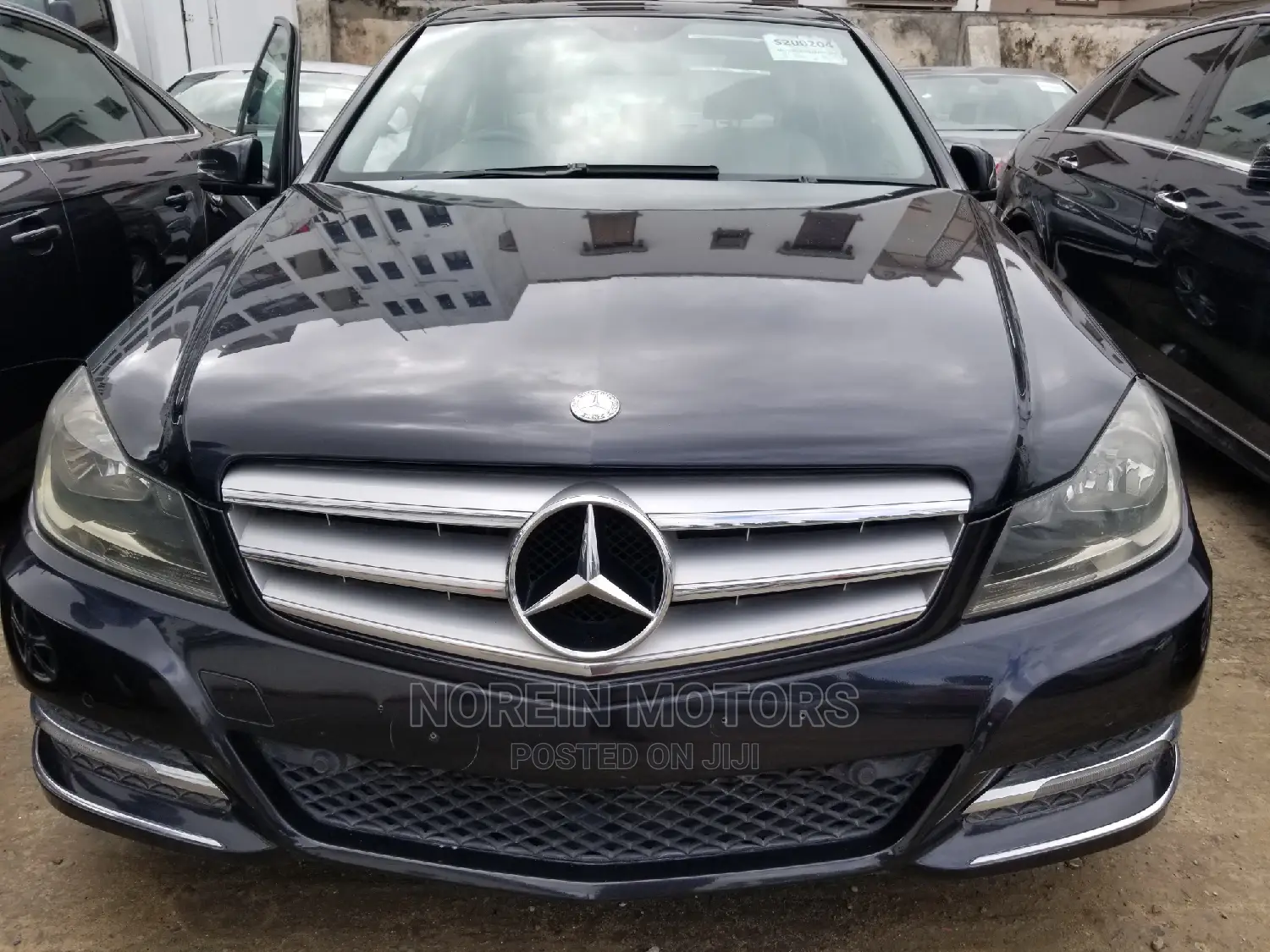 Mercedes-Benz C200 2015 Blue