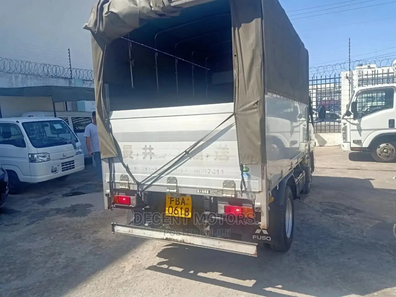 Mitsubishi Fuso 2014 Green