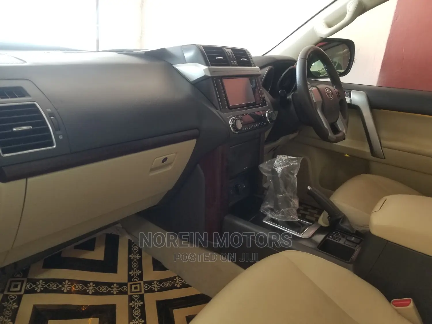Toyota Land Cruiser Prado 2016 Red
