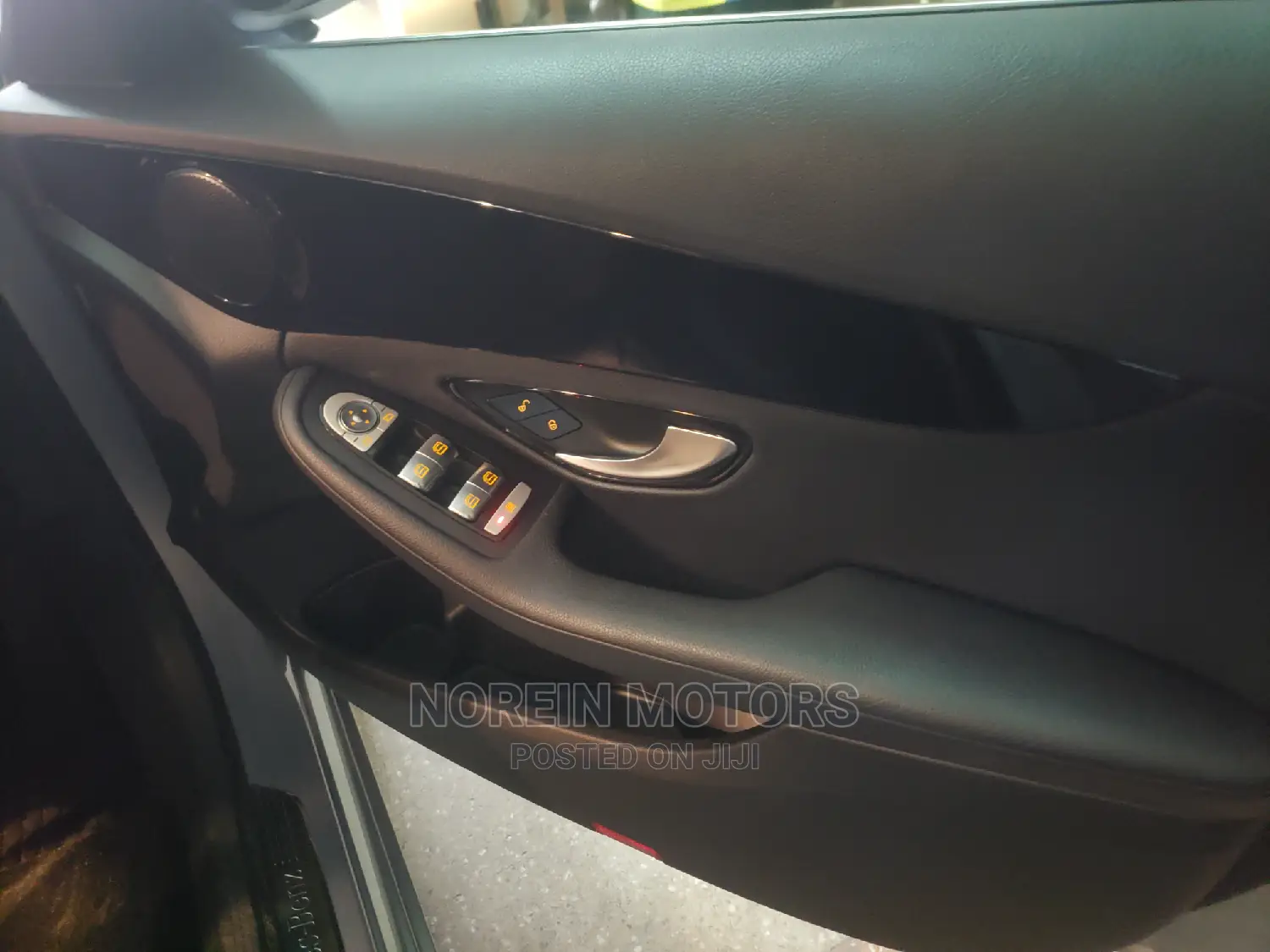 Mercedes-Benz C200 2015 Silver