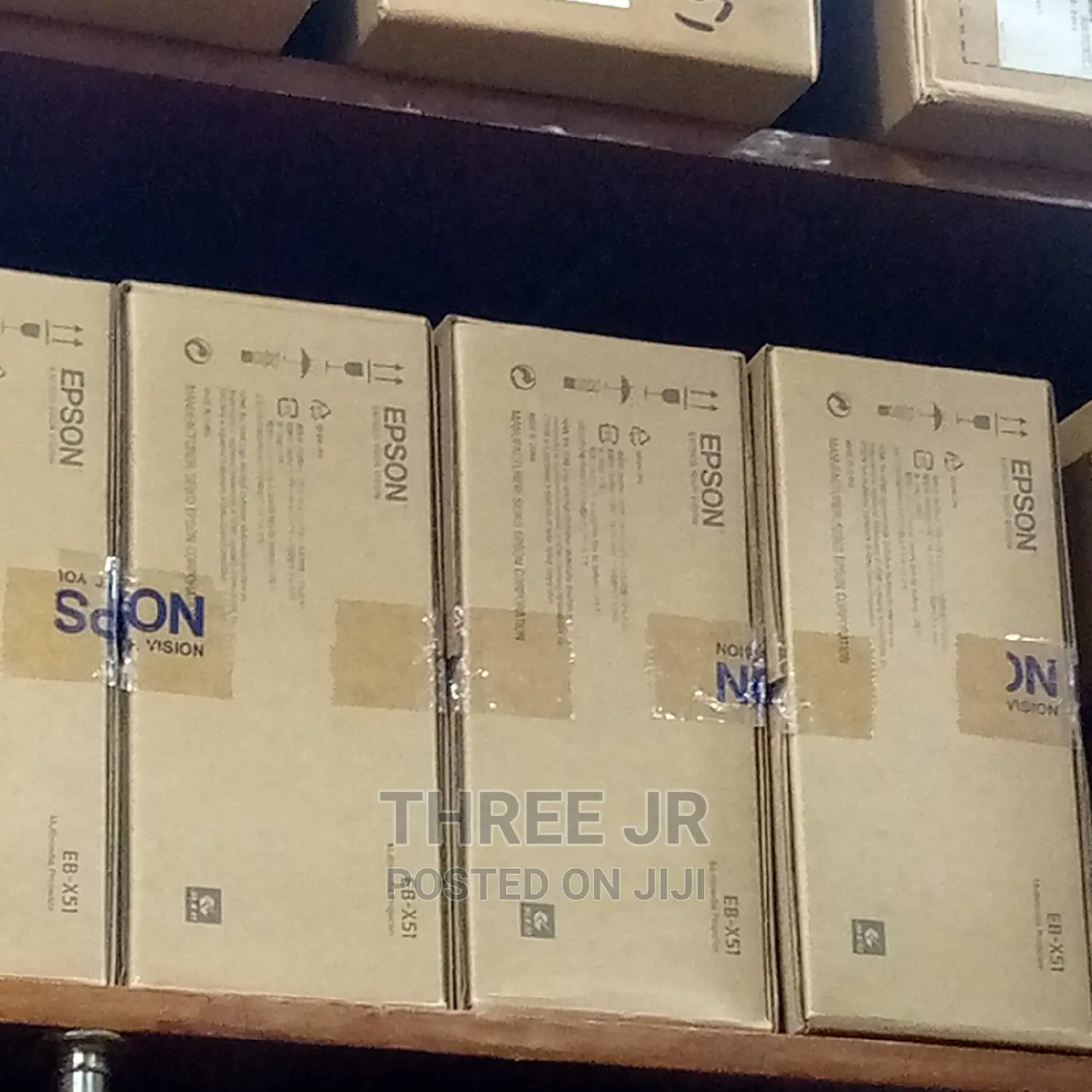 Epson EB-X51 Now in Stock. 3800lumens,XGA Projector