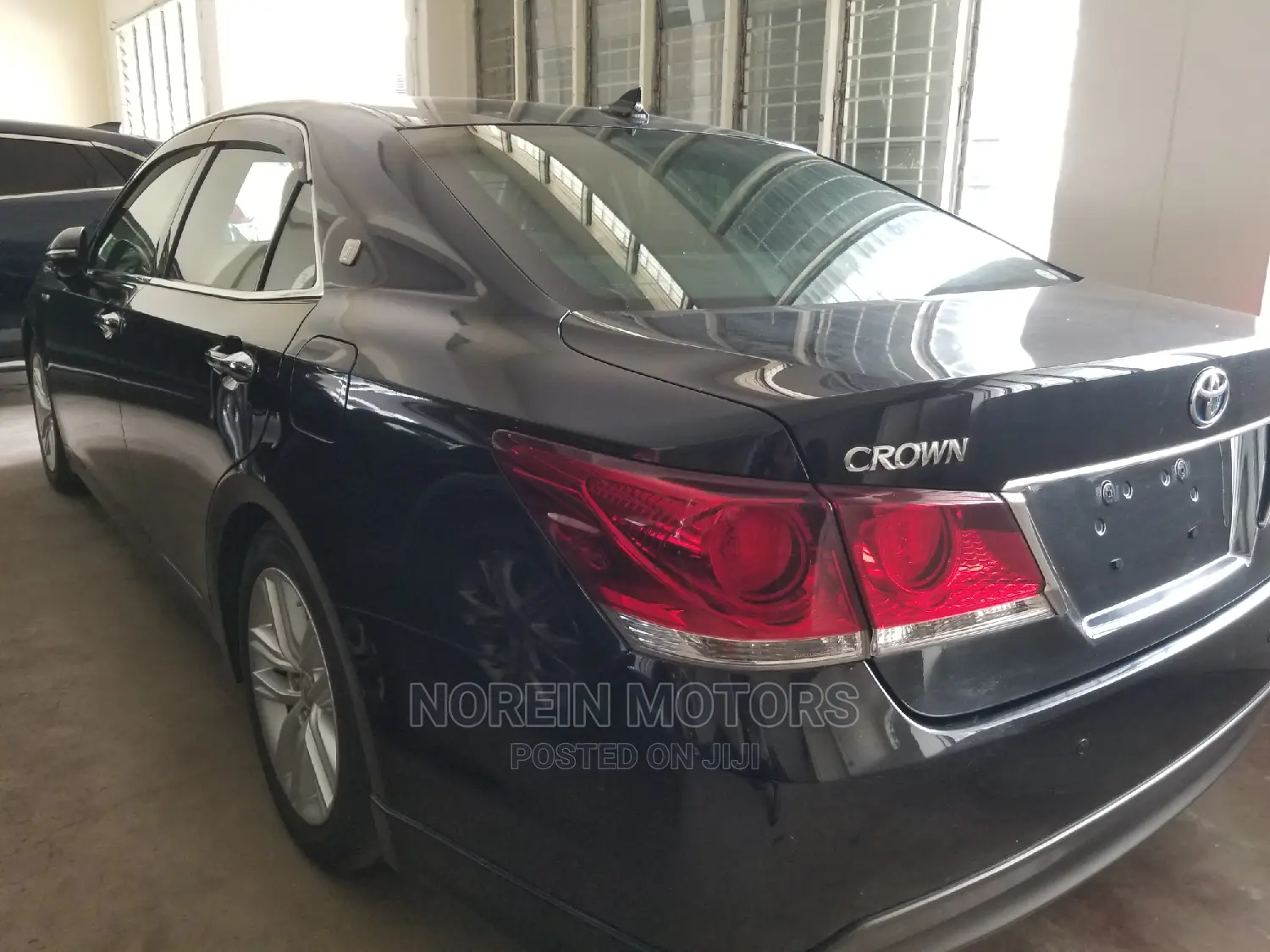 Toyota Crown 2014 Black