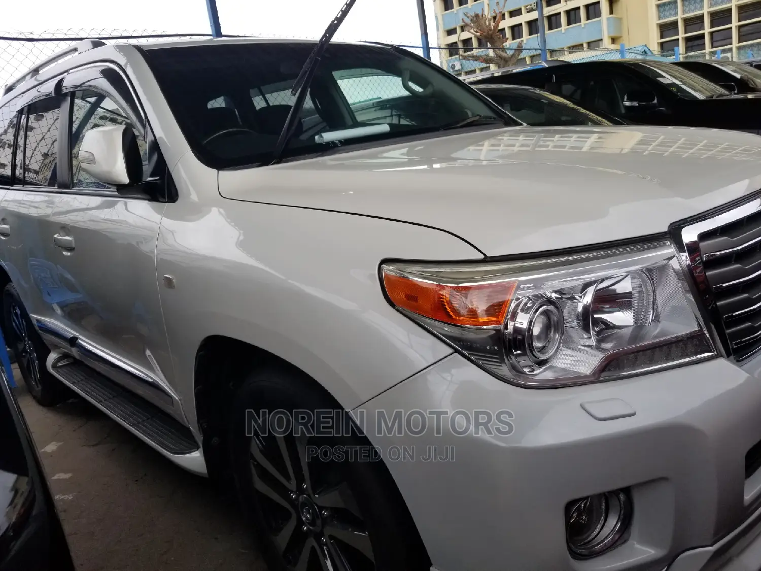 Toyota Land Cruiser 2016 White