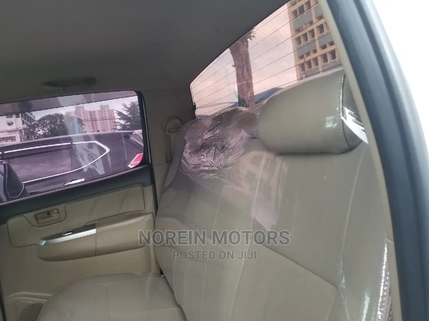 Toyota Hilux 2015 Silver