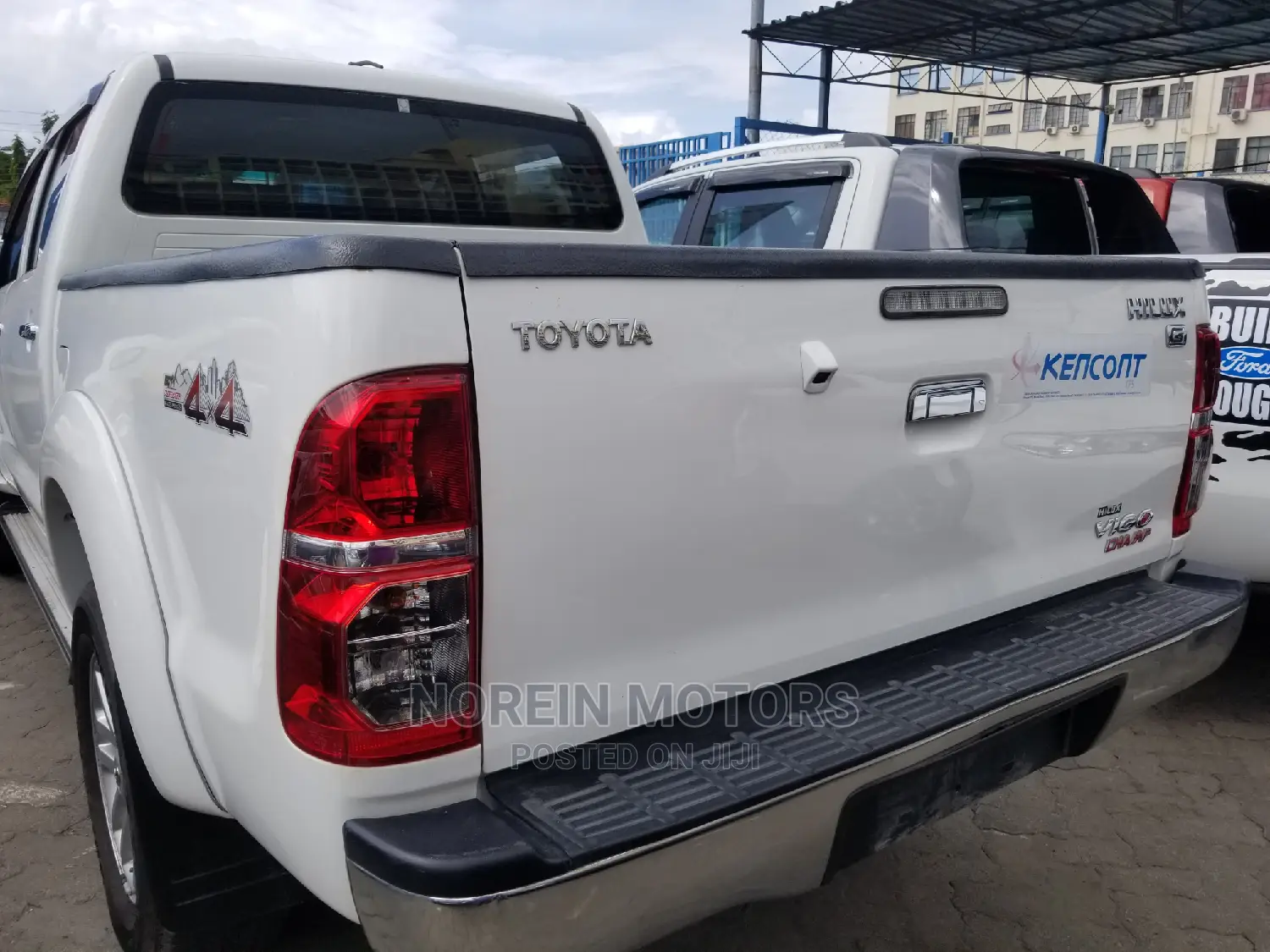 Toyota Hilux 2014 Pearl