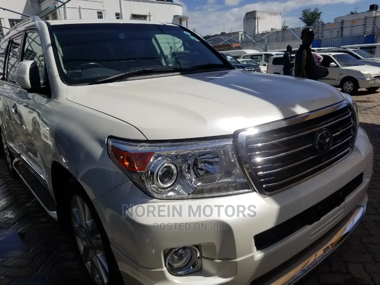 Toyota Land Cruiser 2015 White