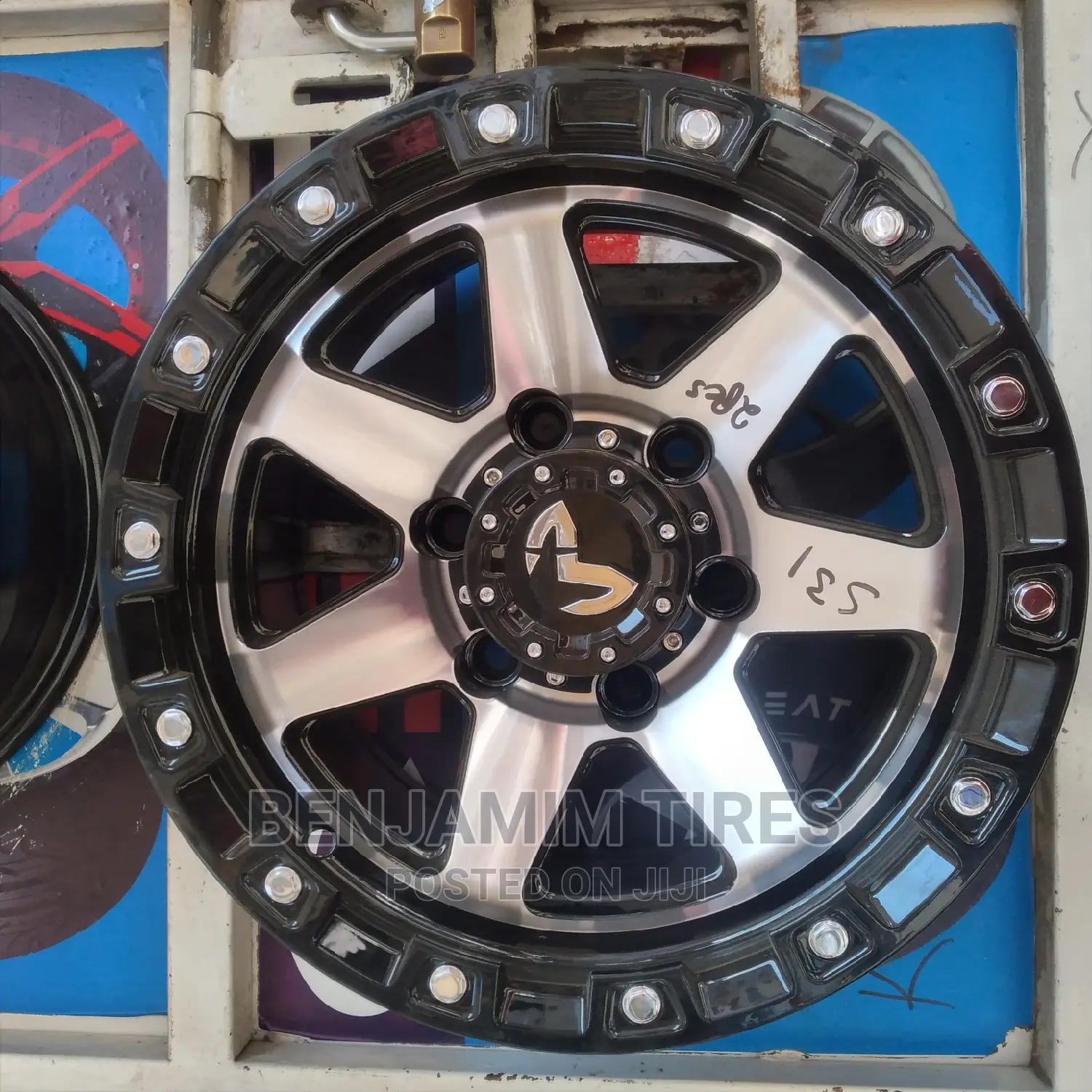 Alloy Rims Set Sizes 15 Inch 6 Holes for Different Vehicles.