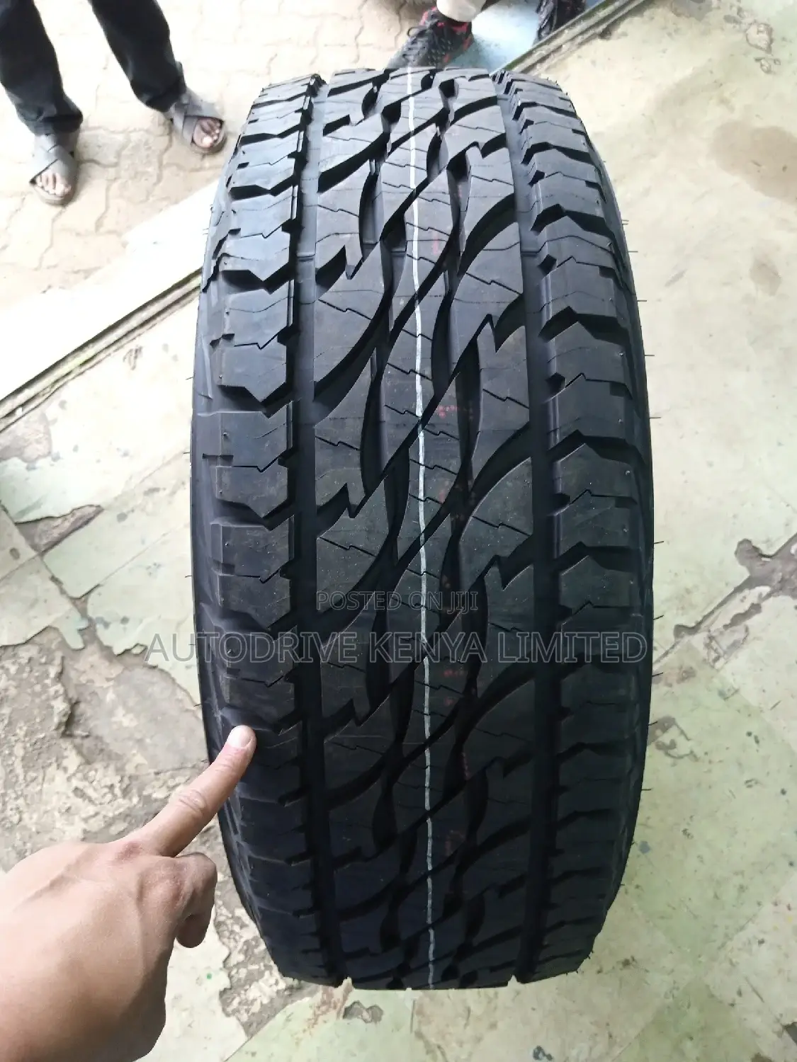 285/65r17 Bridgestone Dueler a/T