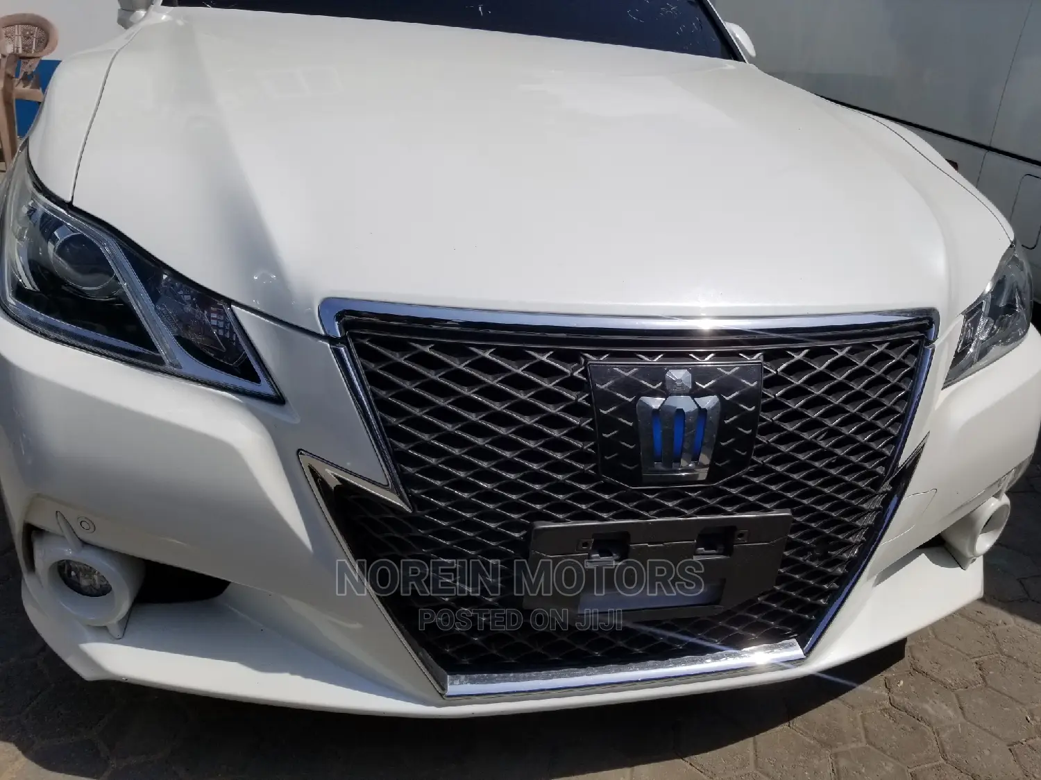 Toyota Crown 2014 White