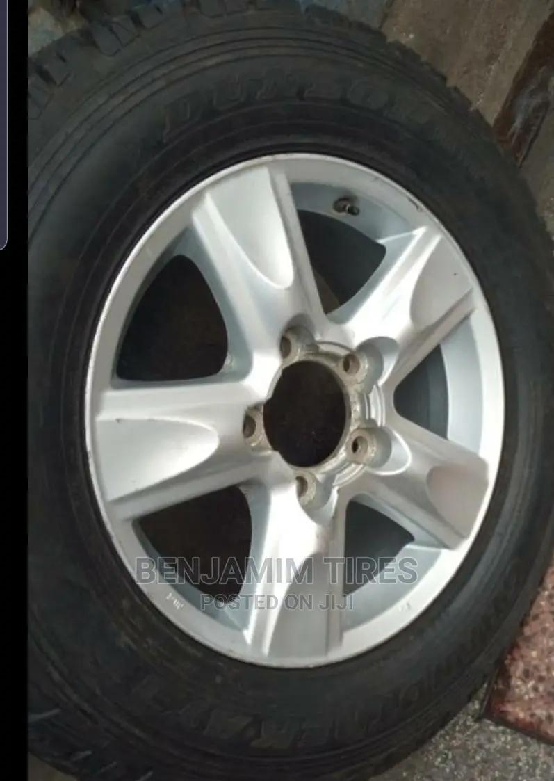 Alloy Rim Size 18 Inch for Prado With Second Hand Tire.