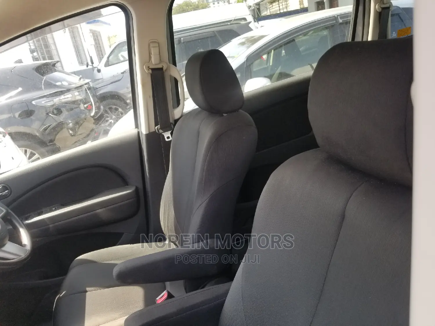 Mazda Biante 2014 Silver