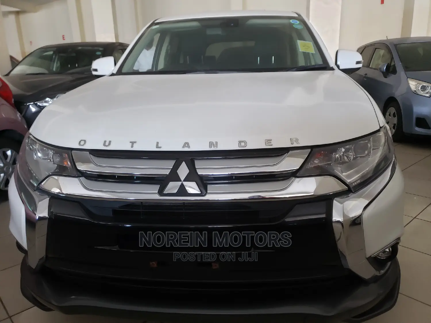 Mitsubishi Outlander 2015 Off White