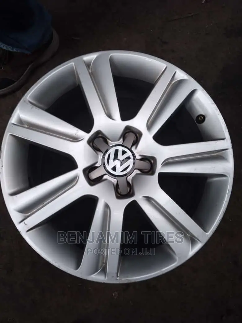Original Alloy Rim for Volkswagen Size 17 Inch Set.