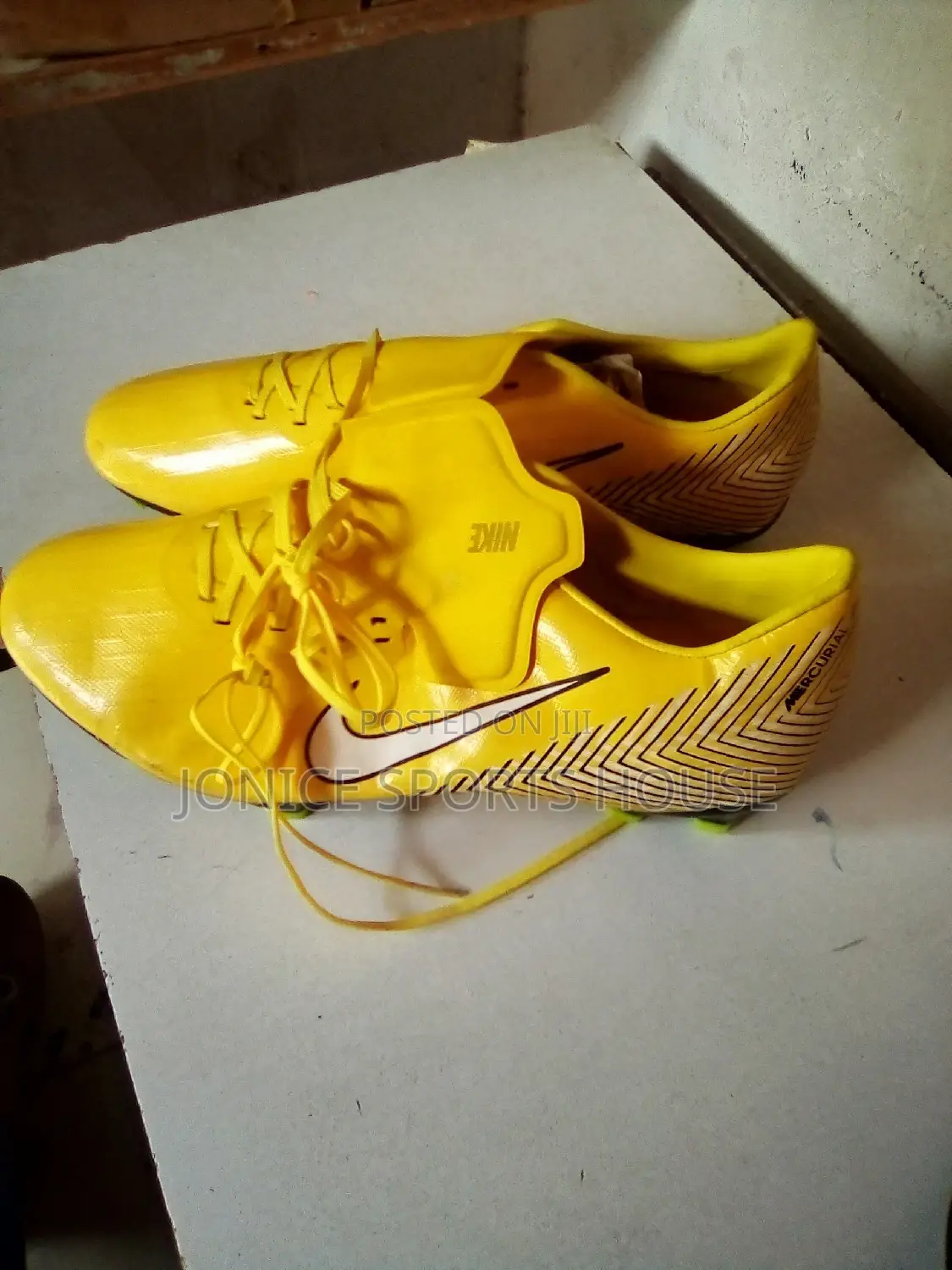 Mercurial Sport Shoes