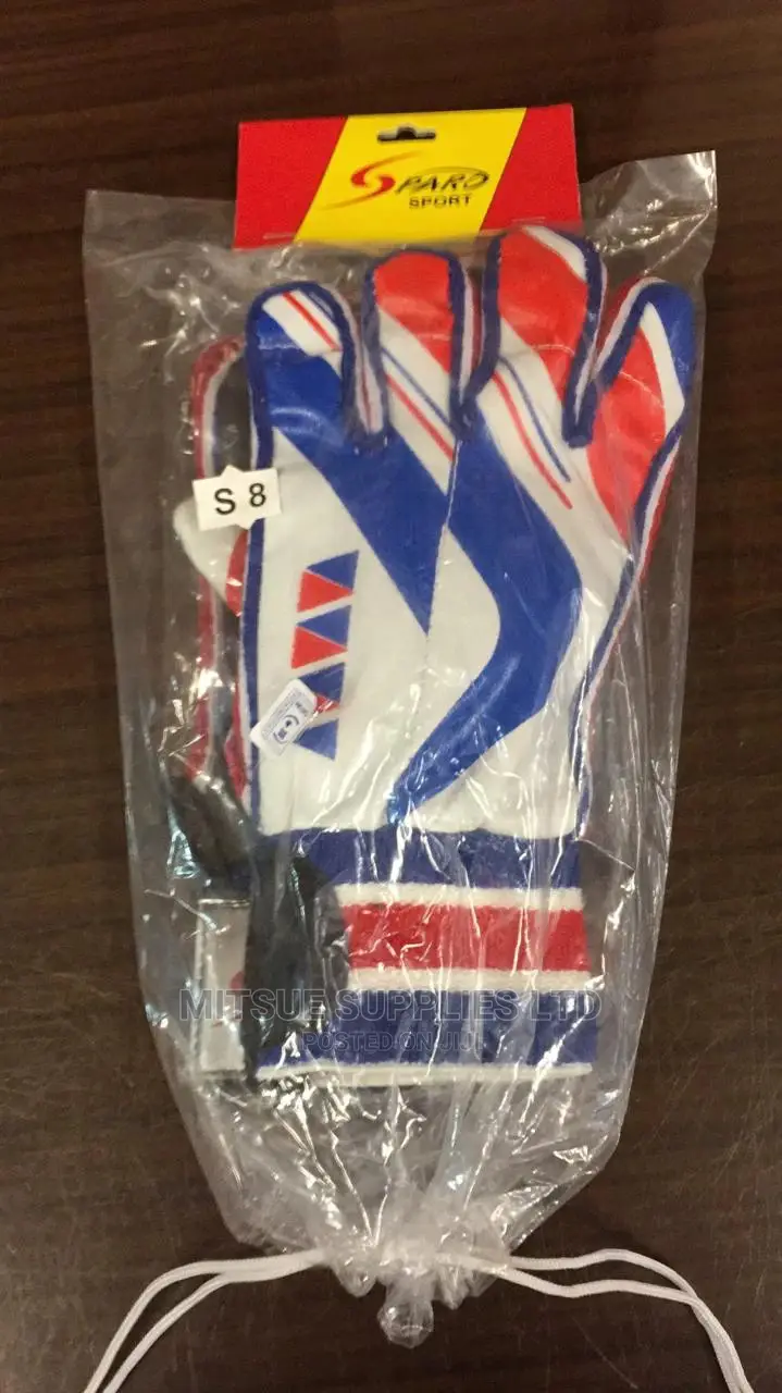 Sparo Football Goalkeeper Gloves Size 8,9,10,11