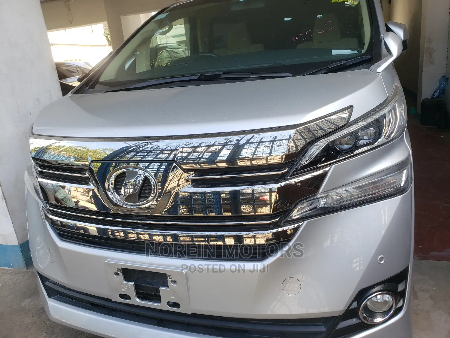 Toyota Vellfire 2015 Silver