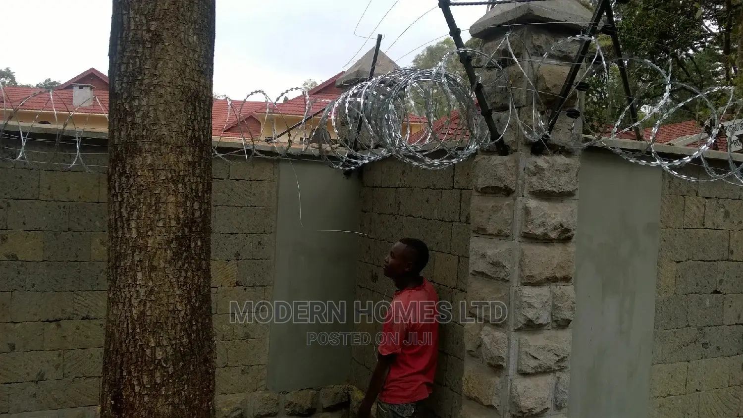 Quality Rust Proof Electric and Razor Wire Installation