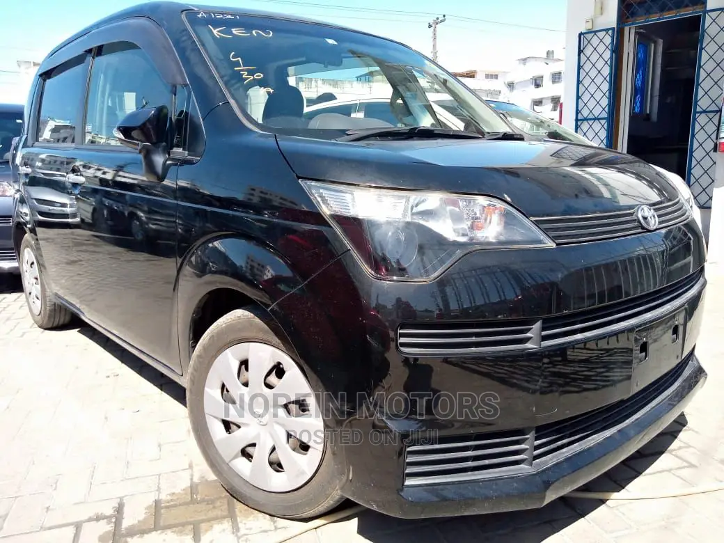 Toyota Spade 2014 Matt Black