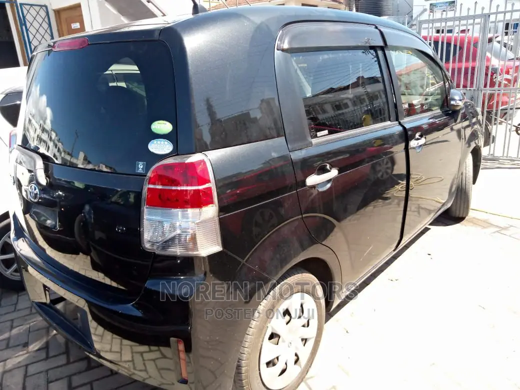 Toyota Spade 2014 Matt Black