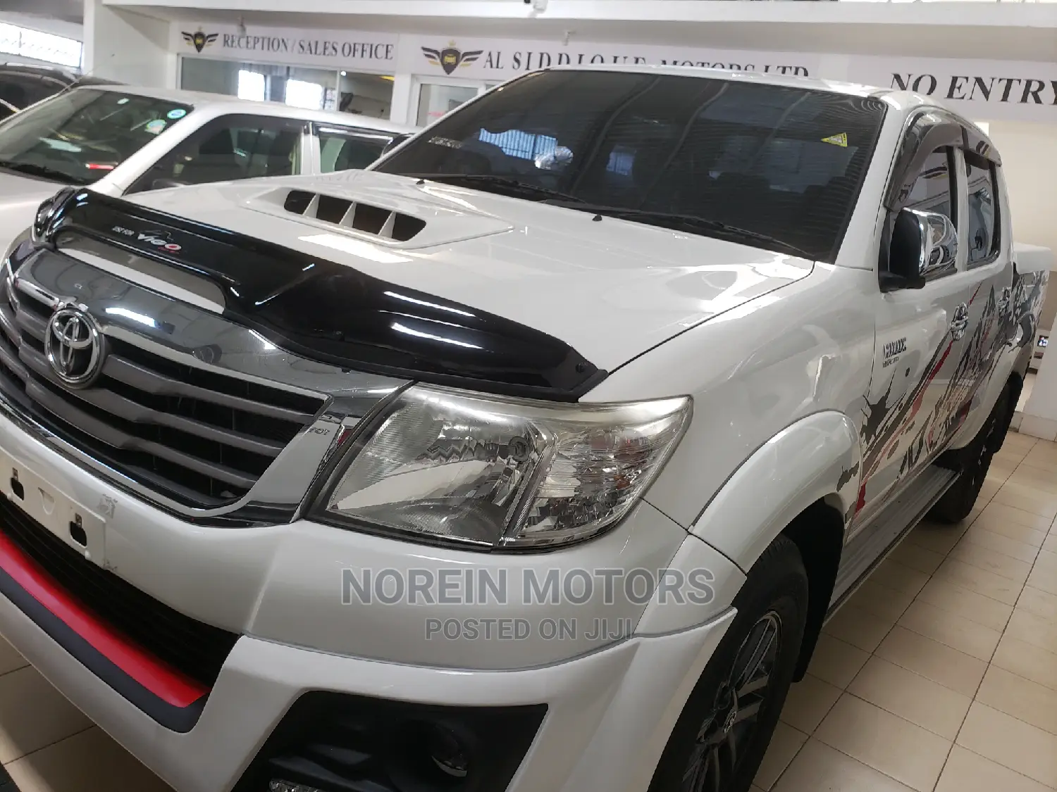 Toyota Hilux 2014 White