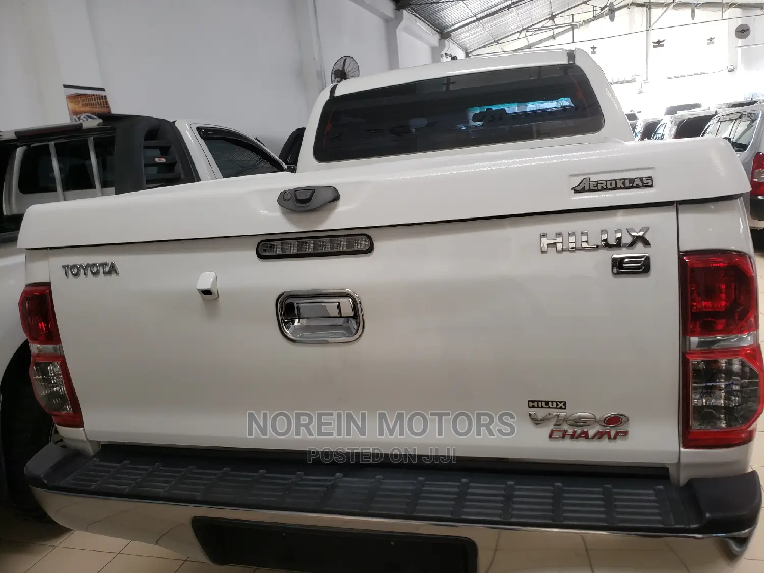 Toyota Hilux 2014 White