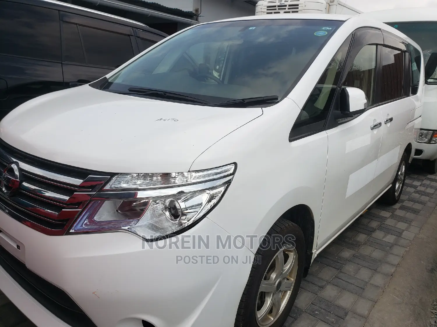 Nissan Serena 2014 White
