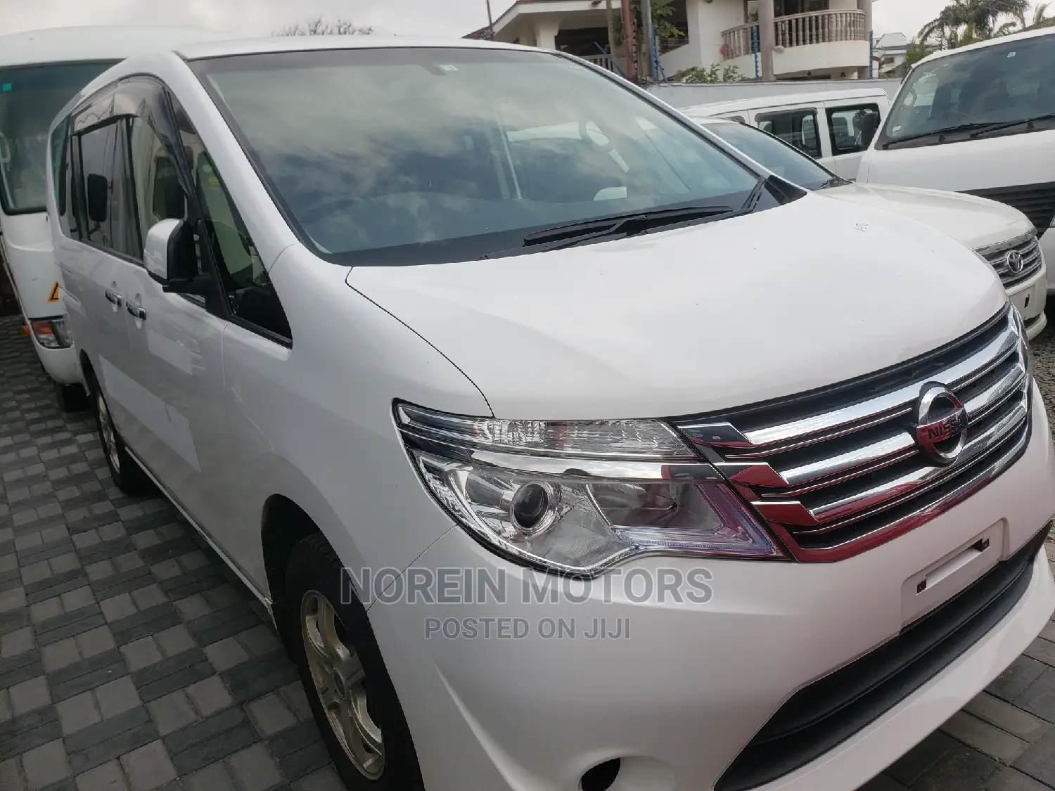 Nissan Serena 2014 White