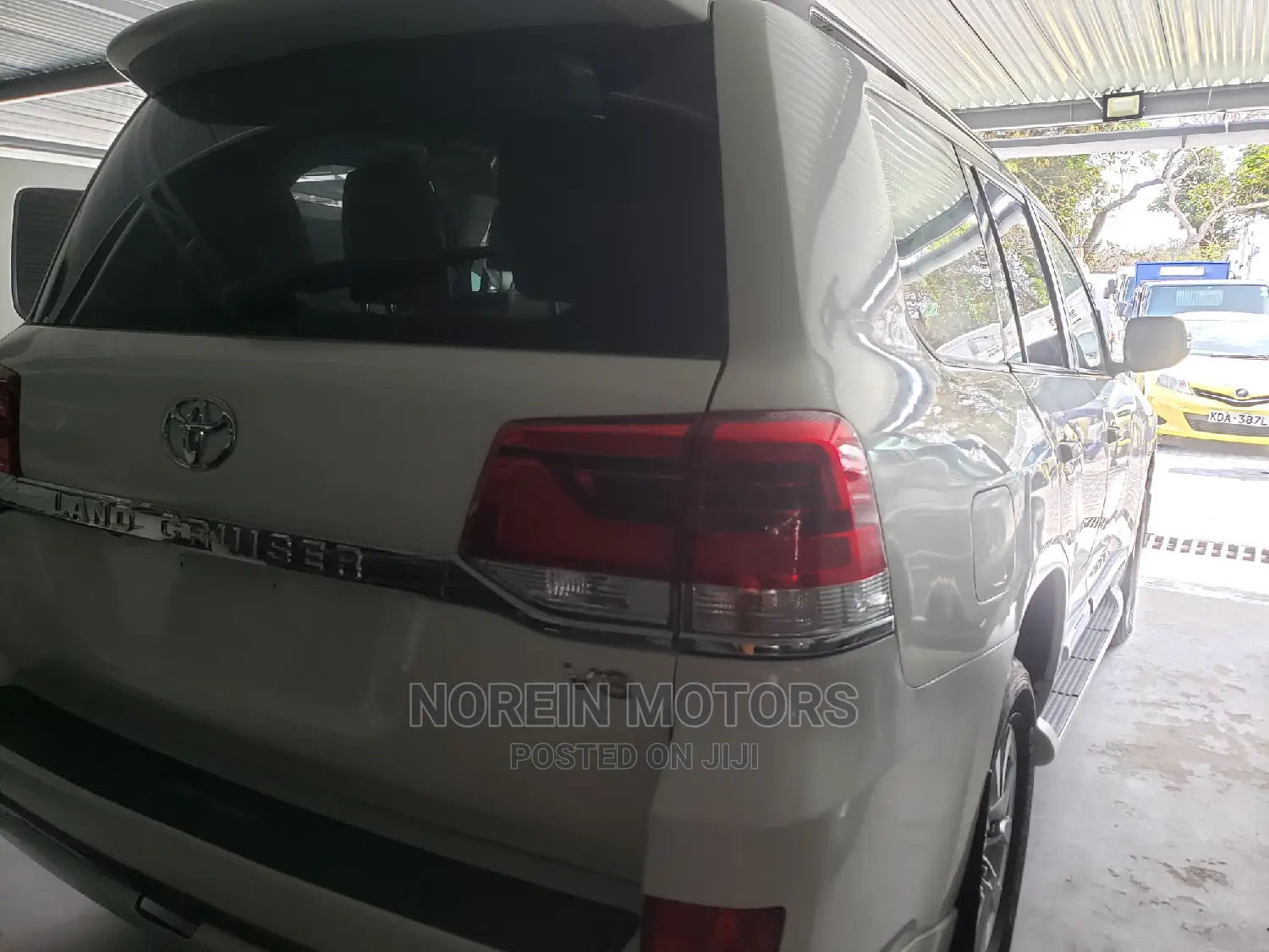 Toyota Land Cruiser 2017 Pearl