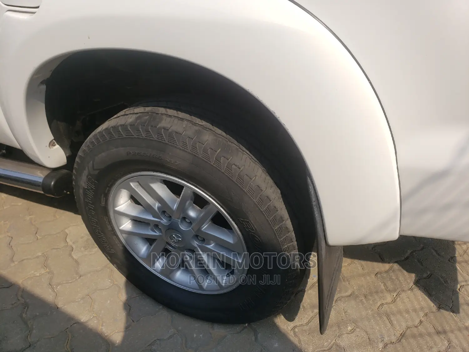 Toyota Hilux 2014 White