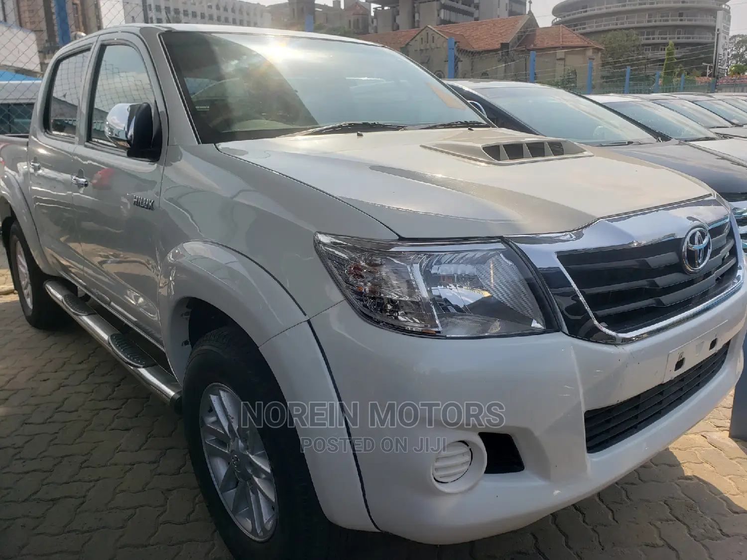 Toyota Hilux 2014 White