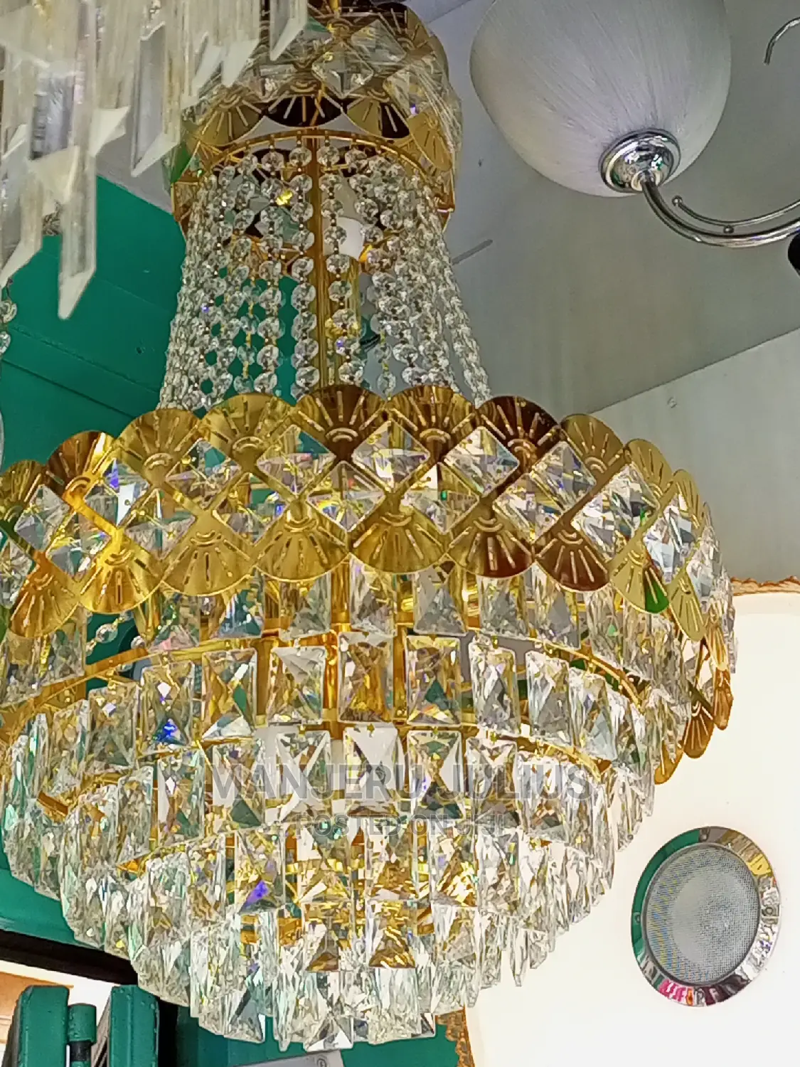 Crystals Chandelier Light