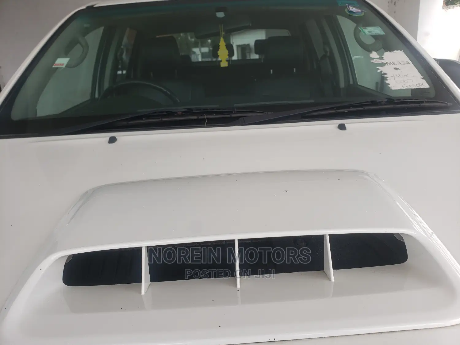 Toyota Hilux 2014 White