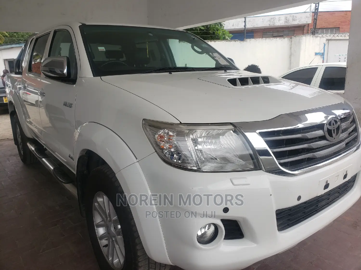 Toyota Hilux 2014 White