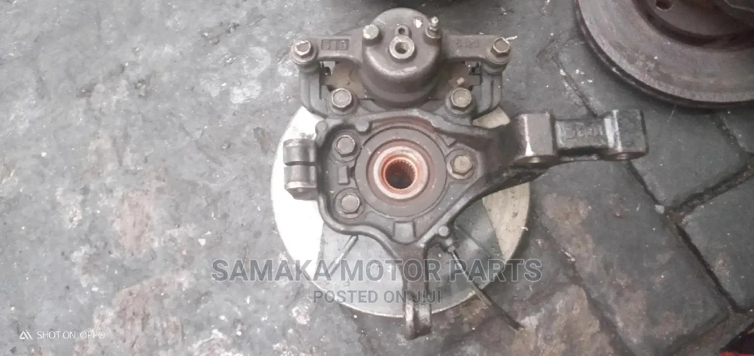 Nissan Tiida Front Wheel Hub