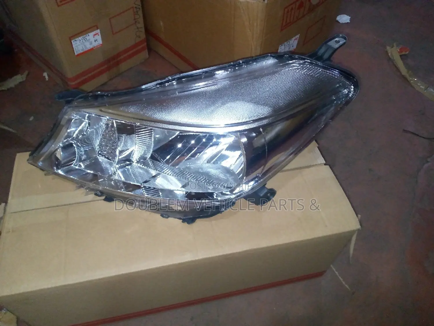 Headlamp Toyota Vitz Jewela 2012-2013