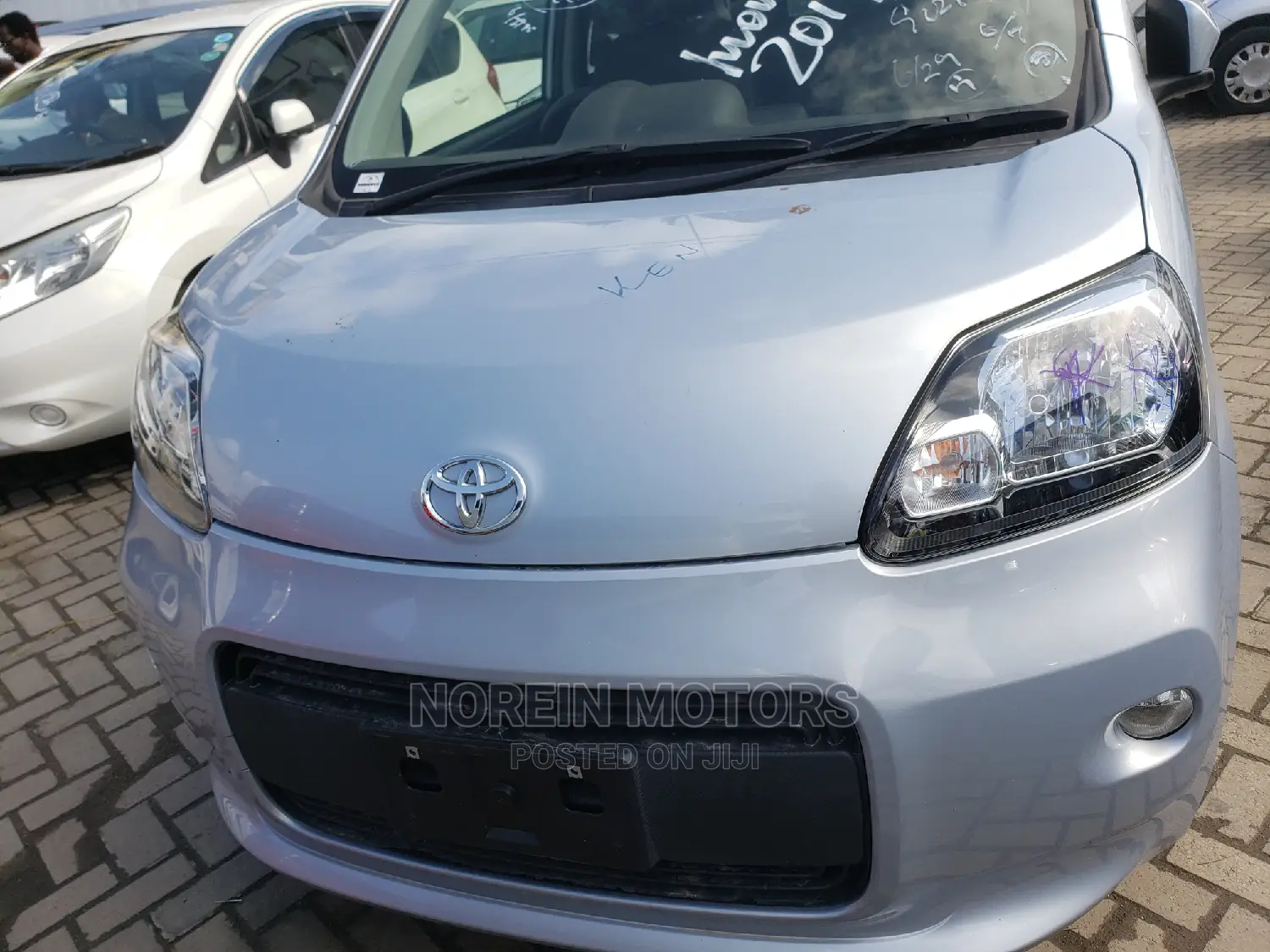 Toyota Porte 2015 Silver