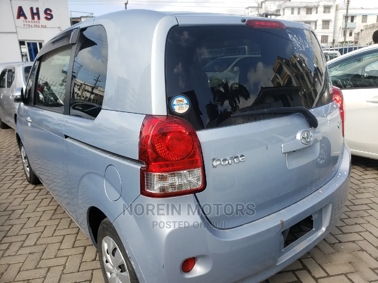 Toyota Porte 2015 Silver