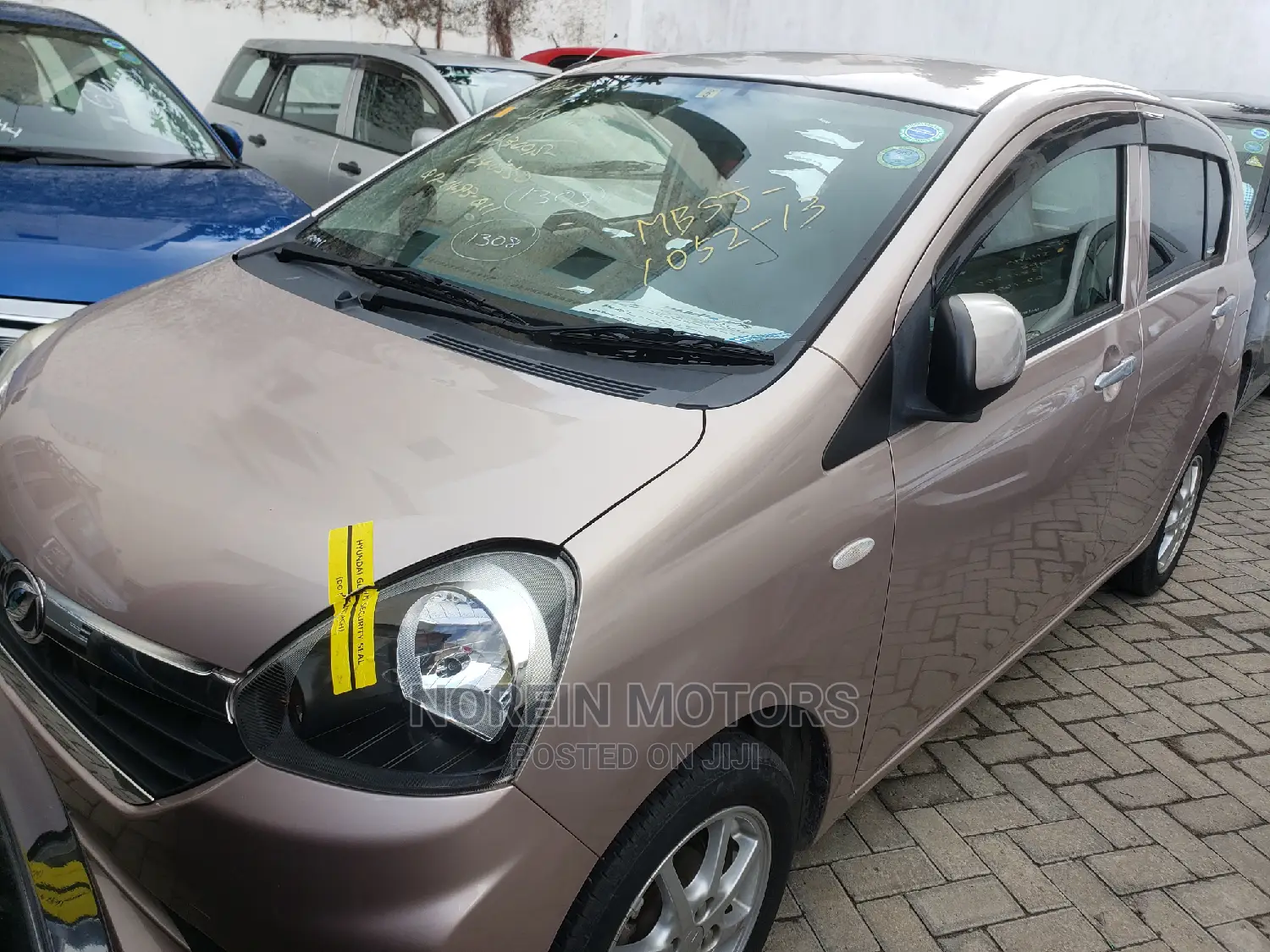 Daihatsu Mira 2015 Silver