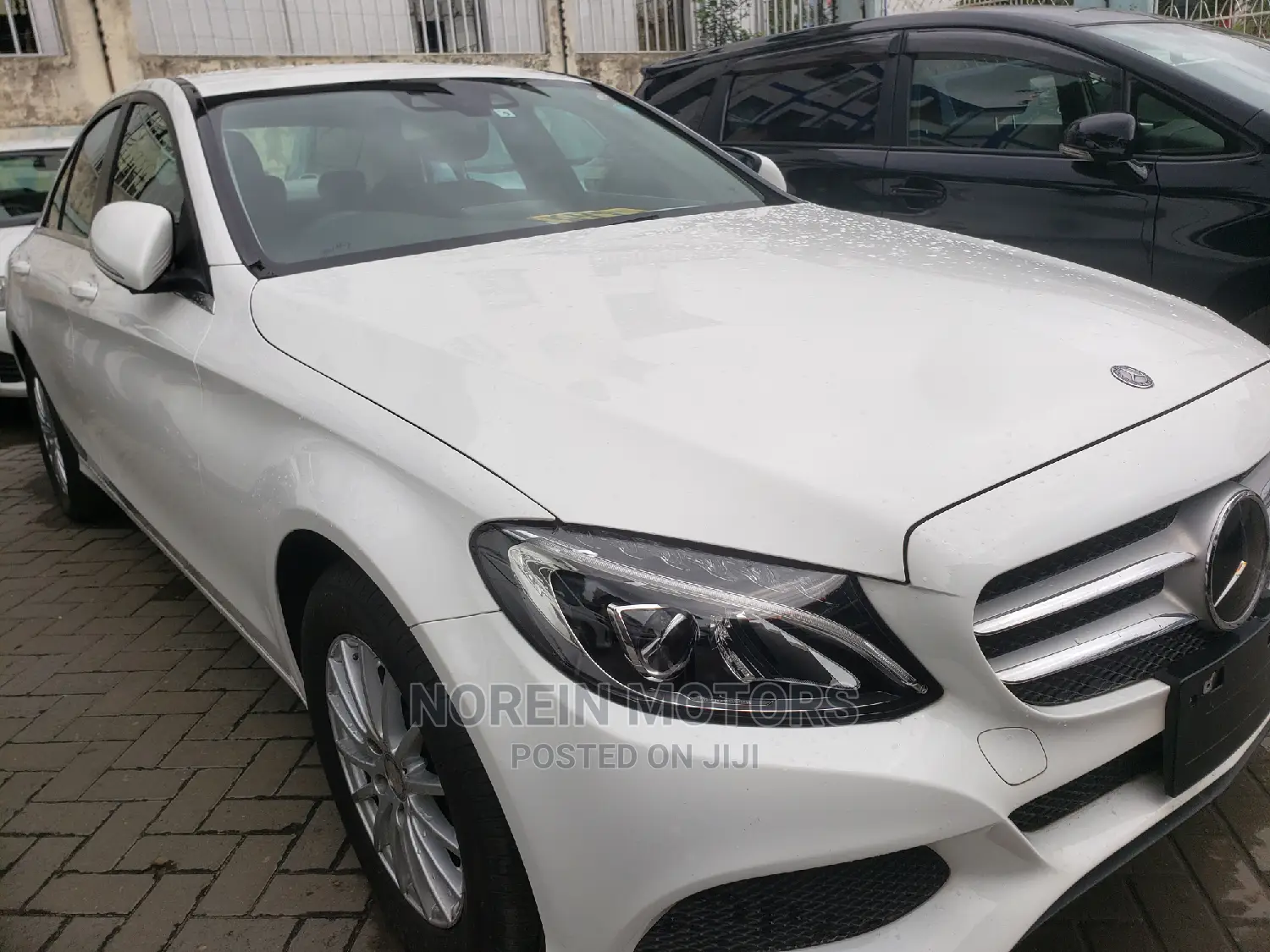 Mercedes-Benz C180 2015 Off White